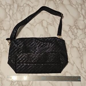 Chic Black Textured Shoulder Bag